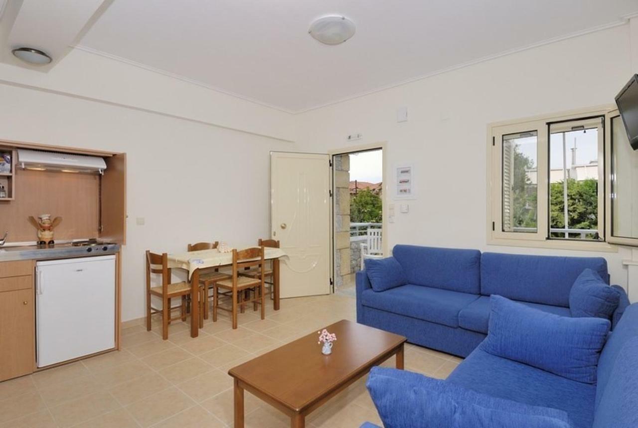 Manoleas Villas - Apartment 4 Stoúpa Exterior foto